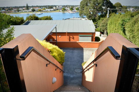 Ocean View Apt 1 - Accommodation Search 1