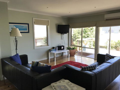 OCEAN VIEWS - Accommodation Search 1