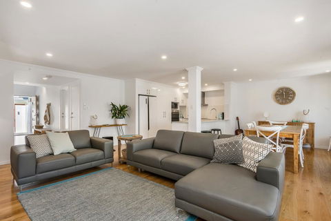 Ocean Walk - Accommodation Search 1