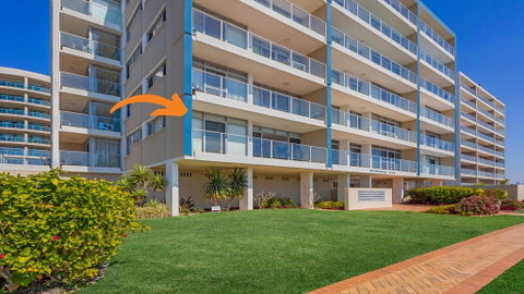 Oceanic 2 - On Main Beach! - Accommodation Search 0