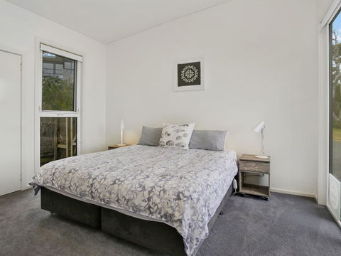 OCEANS 12 - Modern Ocean View Villa - Accommodation Search 2
