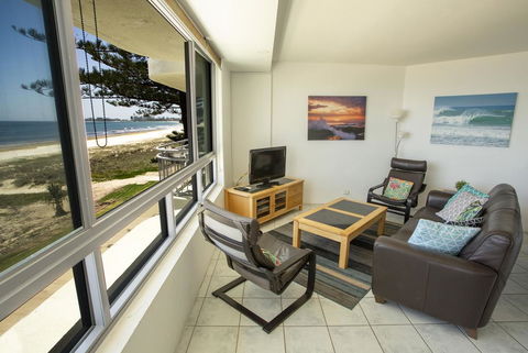Oceanside Resort - Absolute Beachfront Apartments - Accommodation Search 0