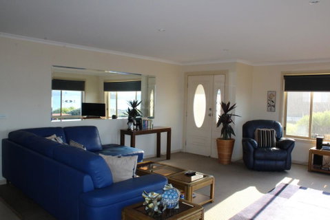 On Casey's - Accommodation Search 0