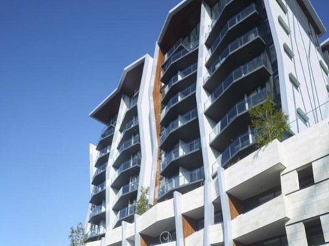 ONE OAK (693I) - Accommodation Search 1