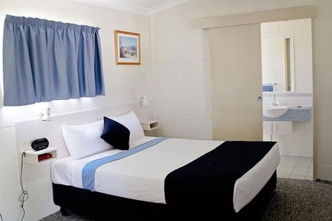 Overflow Emerald Motor Inn - Accommodation Search 3