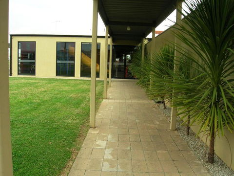 Overlander Hotel Motel - Accommodation Search 2