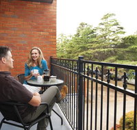 Oxley Court Serviced Apartments - Accommodation Search