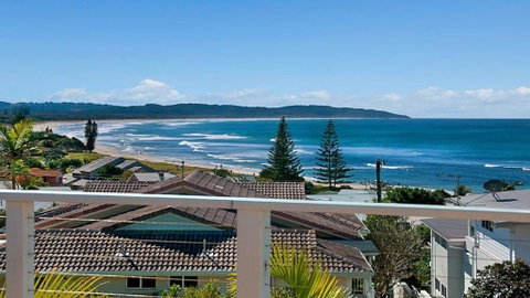 Pacific Rose - Winter Holiday Special - Accommodation Search 3