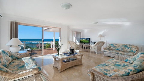 Pacific Rose - Winter Holiday Special - Accommodation Search 2