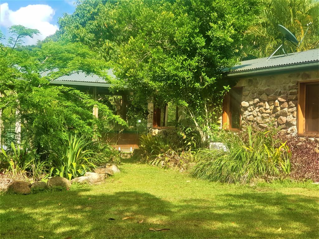 Palm Grove QLD Accommodation Search