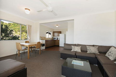 Palm Valley Drive 2/16 - Accommodation Search 2