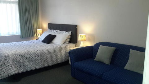 Paramount Motel - Accommodation Search 0