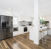 Park Avenue Terrace House Sleeps 9 - Accommodation Search