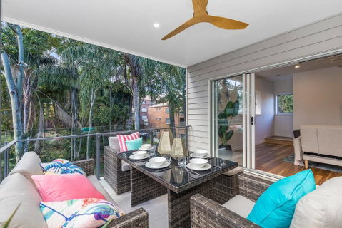 Park Avenue Townhouse Retreat Brisbane Sleeps 10 - Accommodation Search 2
