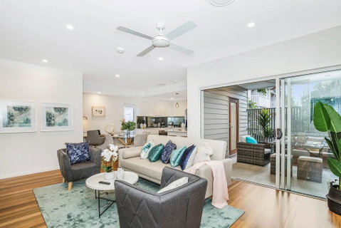 Park Avenue Townhouse Retreat Brisbane Sleeps 10 - Accommodation Search 0