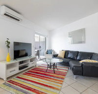 Peaceful 1 Bedroom Apartment with Parking - Accommodation Search
