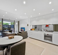 Peaceful Water-side Retreat With Huge Courtyard. - Accommodation Search