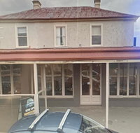 Pembroke Hotel - Accommodation Search