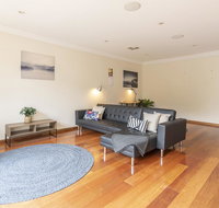 Pet Friendly Home Away From Home - Willoughby - Accommodation Search