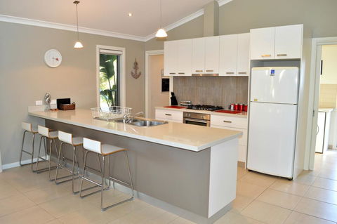 Pier One @ Eastern Beach - Accommodation Search 1