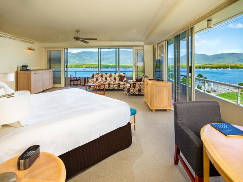 Pullman Reef Hotel Casino - Accommodation Search 2