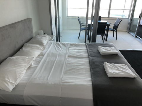 Q1 1 Bedroom Apartment On 30th Floor - Accommodation Search 3