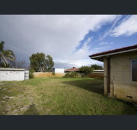 Queens Park Home - Accommodation Search