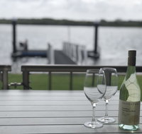 Quiet River Front Escape Walk to Ocean Street  Shops - Accommodation Search