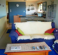 Rainbow Breezes 4 - Rainbow Beach Townhouse with breath-taking ocean views to Fraser Island - Accommodation Search