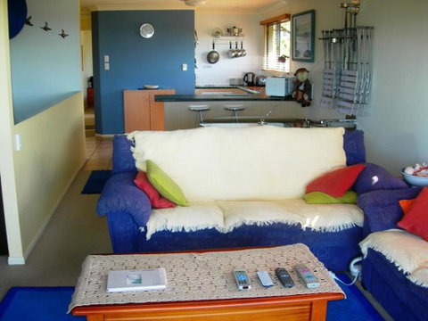 Rainbow Breezes 4 - Rainbow Beach, Townhouse With Breath-taking Ocean Views To Fraser Island - Accommodation Search 0