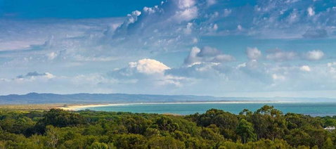 Rainbow Breezes 4 - Rainbow Beach, Townhouse With Breath-taking Ocean Views To Fraser Island - Accommodation Search 1
