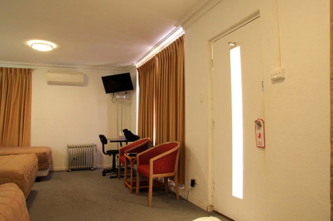 Rainbow Motel - Accommodation Search 2