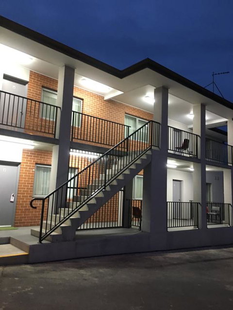 Rainbow Motel - Accommodation Search 3