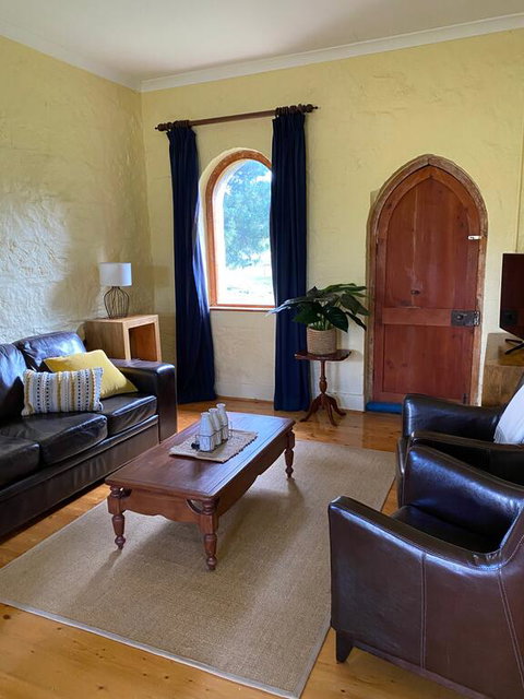 Ravenswood Homestead - Accommodation Search 1