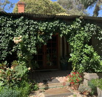 Red Hill Cottage - Accommodation Search