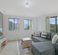 REDFERN 3 BEDROOM APARTMENT FREE PARKING WALK TO CENTRAL STATION NRE187 - Accommodation Search