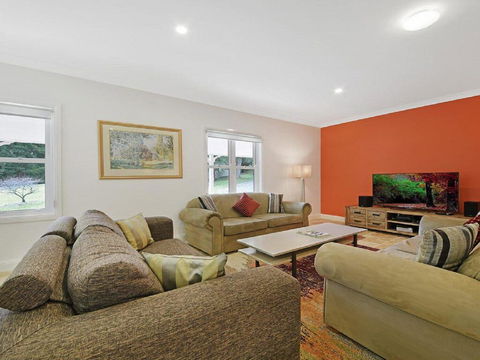 Redhaven House - Spacious, Quiet And Private - Accommodation Search 2