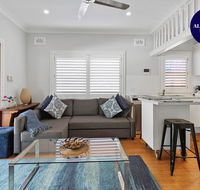 Relaxed Clovelly Beach Home - Parking - Cloey6 - Accommodation Search