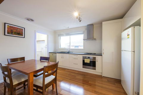 Rent Melbourne - Accommodation Search 0