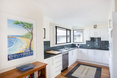 Riley 2/2 - Mollymook - Accommodation Search 3