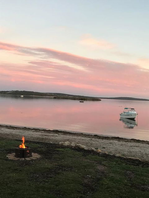 Rising Tide Beach House - Accommodation Search 3