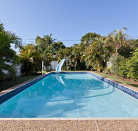 Ron's Beach House - Accommodation Search
