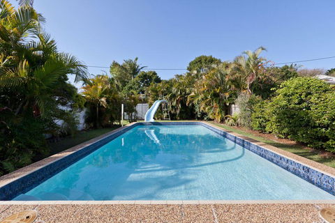Ron's Beach House - Accommodation Search 0