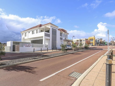 Rose Hotel Clarkson - Accommodation Search 2