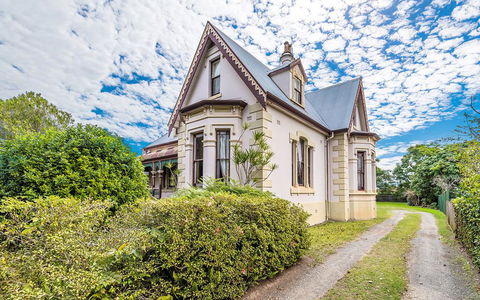 Rosslyn - Accommodation Search 0