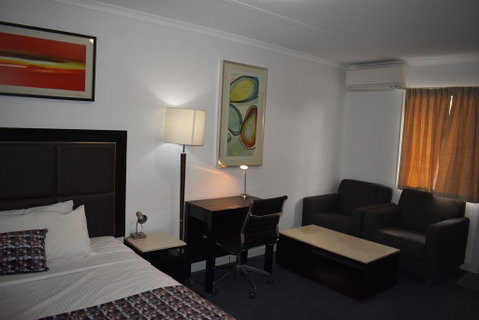 Roundhouse Motel - Accommodation Search 1