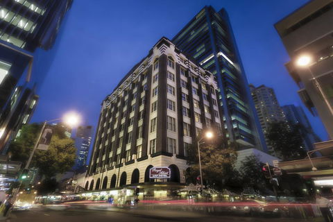 Royal Albert Hotel - Accommodation Search 0