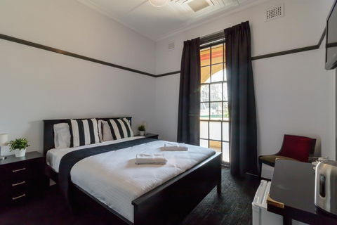Royal Hotel Ryde - Accommodation Search 0