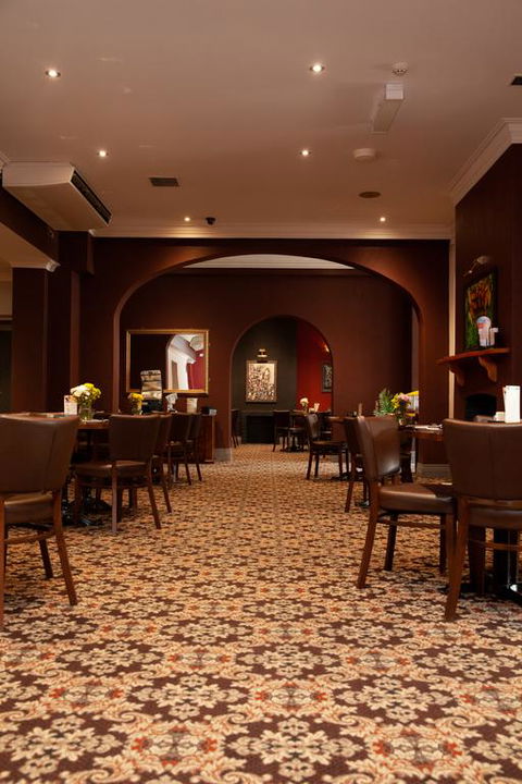 Royal Hotel Singleton - Accommodation Search 3