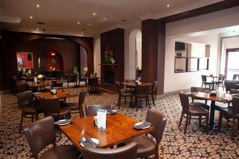 Royal Hotel Singleton - Accommodation Search 1
